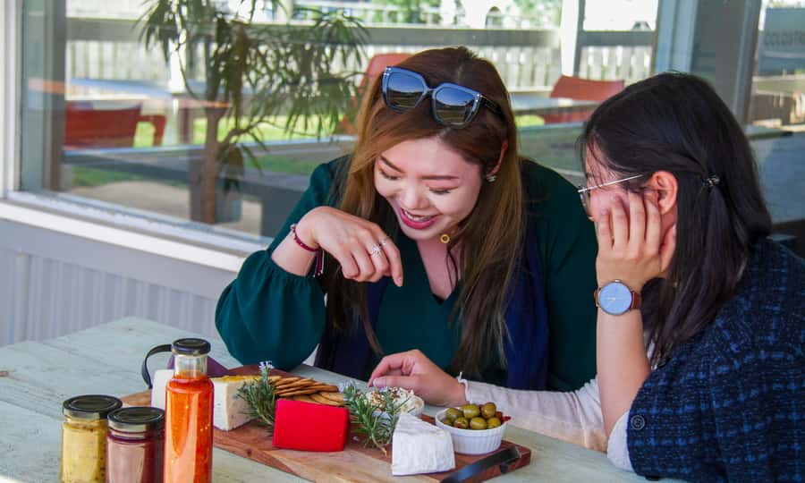 Yarra Valley Full Day Grazing Tour: Gin, Wine, Pizza, Cheese - Price and value: what $133 really buys you