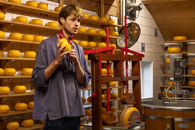 Zaanse Schans Windmills, Cheese and Volendam Tour from Amsterdam - Catharina Hoeve cheese farm: watching cheese happen, then tasting it