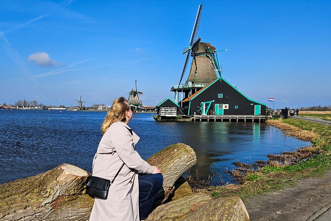 Zaanse Schans Windmills, Cheese and Volendam Tour from Amsterdam - Optional Amsterdam canal cruise voucher: what changes with the add-on