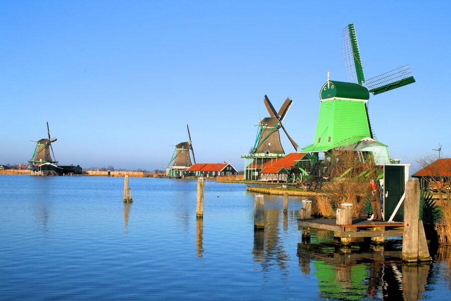 Zaanse Schans: Windmills, Clogs & Cheese by Electric Scooter - The start: coffee, instructions, and a quick test run