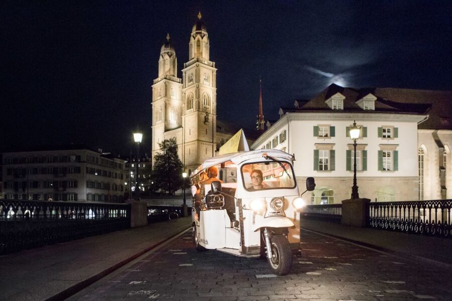Zurich: Swiss Cheese Fondue and Wine e-Tuk-Tuk Tour - Swiss wine included: how it pairs with the ride